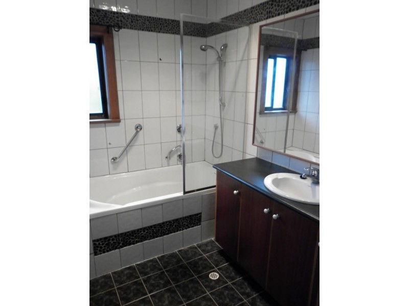 38 Castle St, Reynella SA 5161