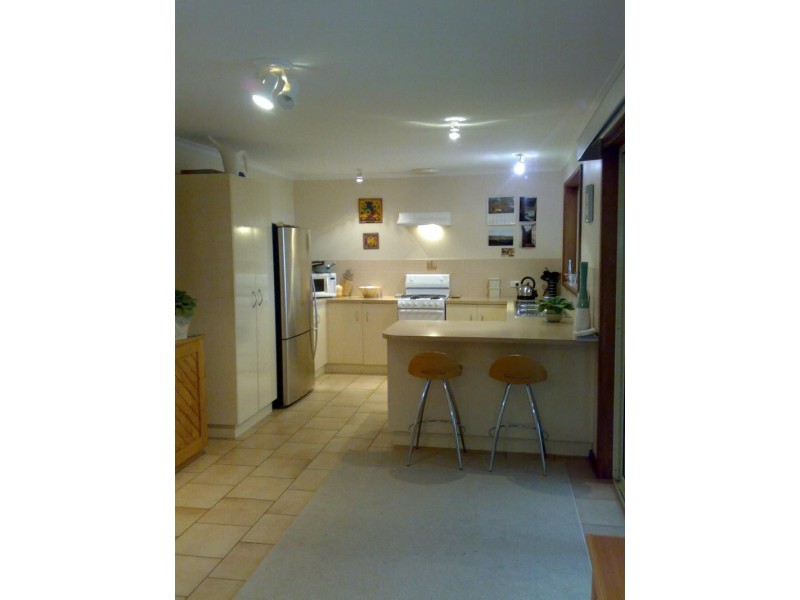 12 Lepena  Cres, Hallett Cove SA 5158