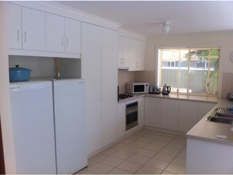 4 Phillip  Ct, Hallett Cove SA 5158