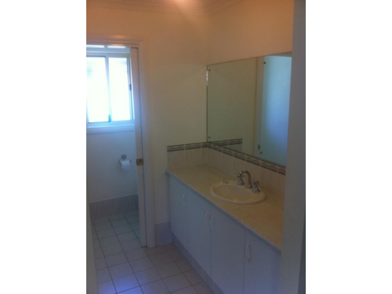 4 Phillip  Ct, Hallett Cove SA 5158