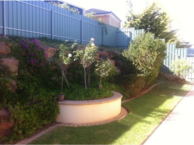 4 Phillip  Ct, Hallett Cove SA 5158