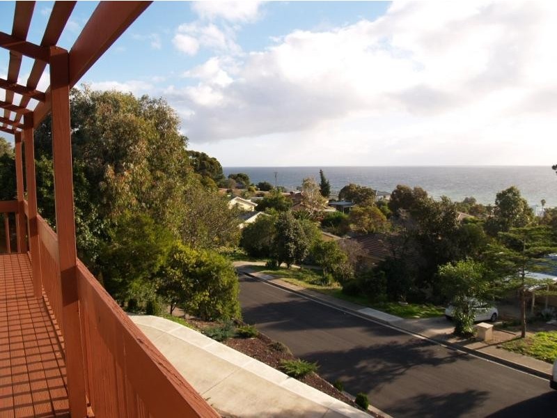 10 Ingomar  Ct, Hallett Cove SA 5158