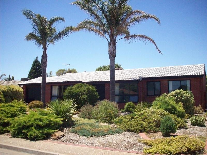 25 Eloise  Ave, Hallett Cove SA 5158