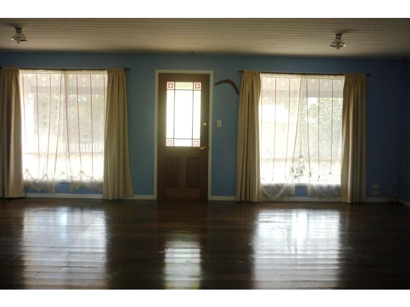 102 Main Rd, Mclaren Flat SA 5171