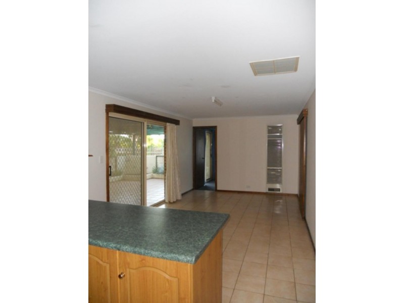 18 Goulding Gr, Noarlunga Downs SA 5168