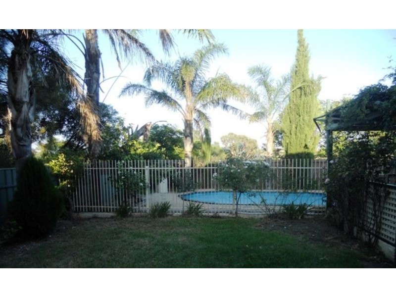 18 Goulding Gr, Noarlunga Downs SA 5168