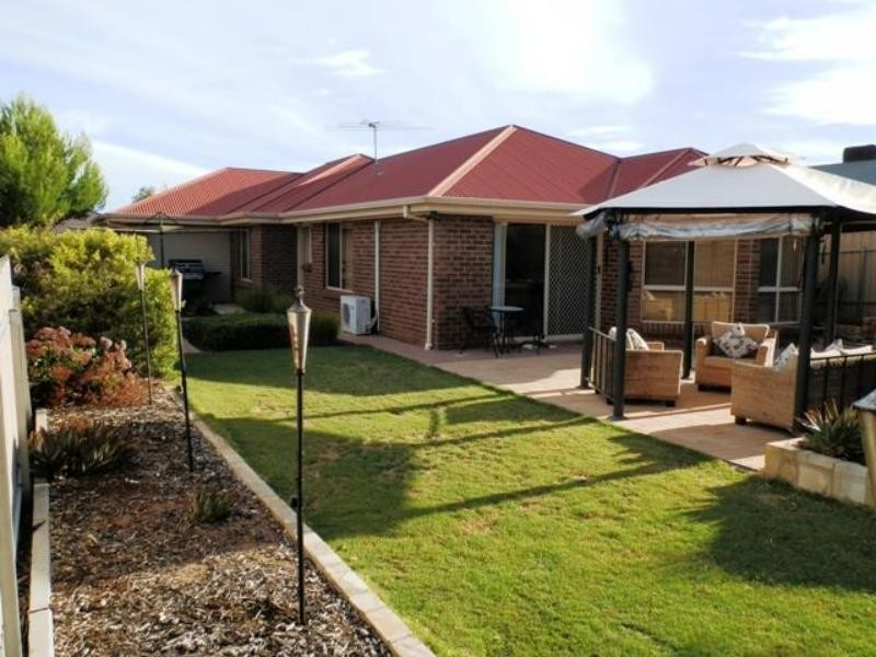 8 Levi Ct, Sheidow Park SA 5158