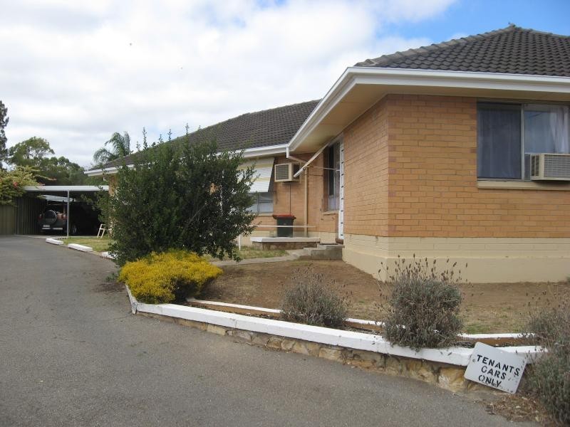 4 Seawynd Ct, Seacliff Park SA 5049