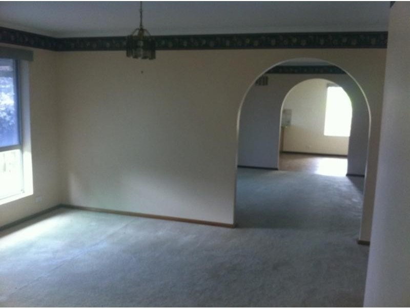 10 Barndoo St, Hallett Cove SA 5158