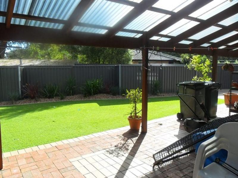 6A Swan Ave, Happy Valley SA 5159