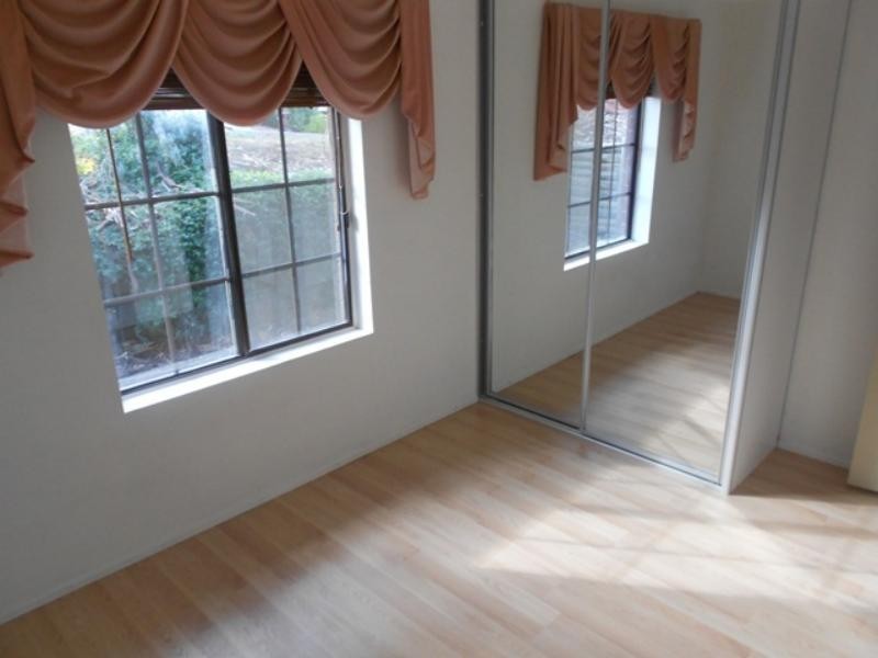 30 Doulton Dr, Trott Park SA 5158