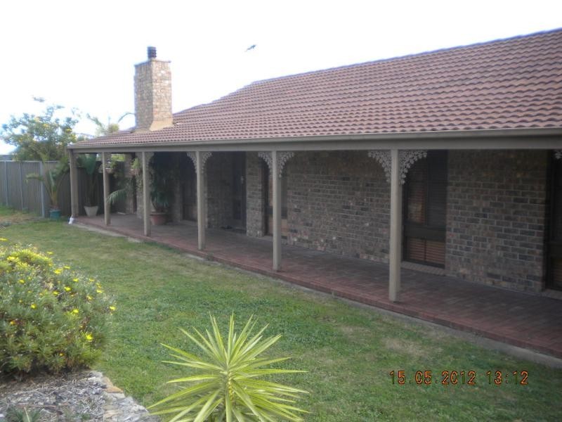 8 Poralka  Cres, Hallett Cove SA 5158