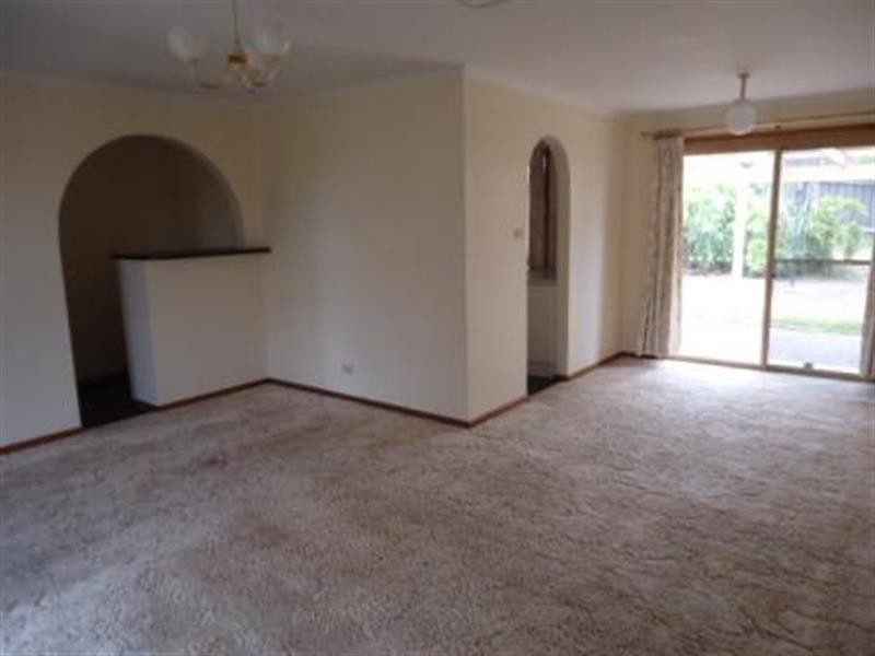 45 Vennachar Dr, Hallett Cove SA 5158