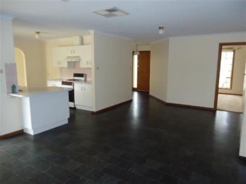 45 Vennachar Dr, Hallett Cove SA 5158