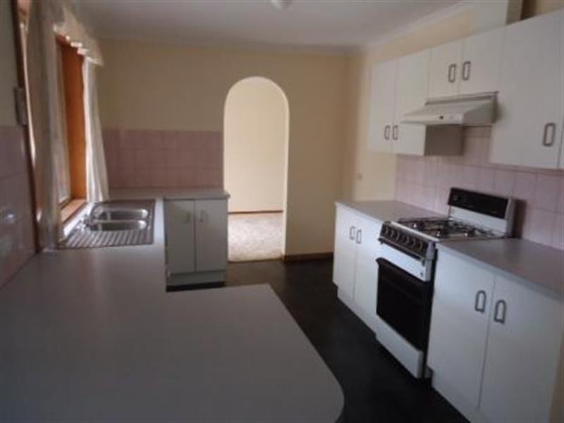 45 Vennachar Dr, Hallett Cove SA 5158