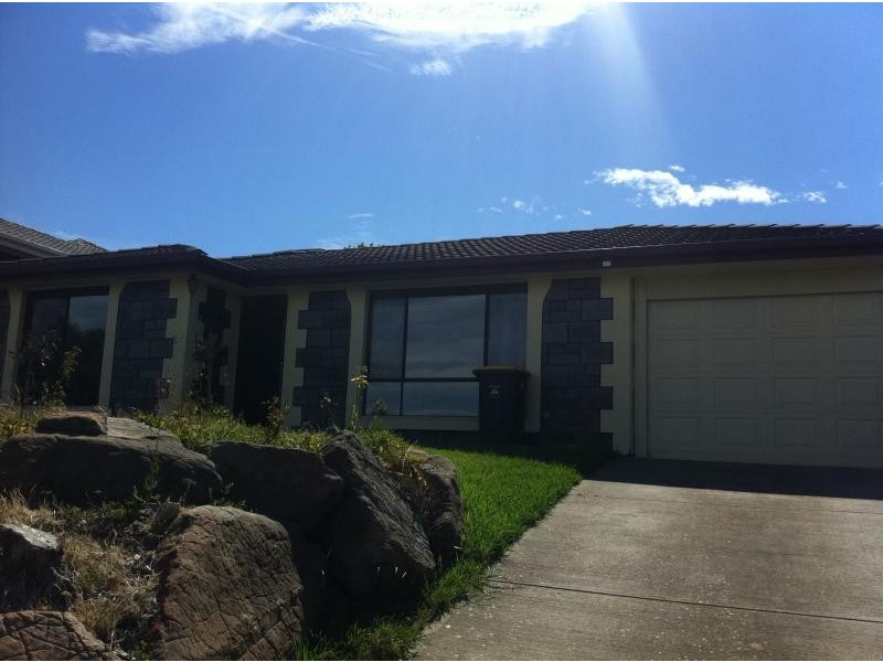 18  Burrington  St, Hallett Cove SA 5158
