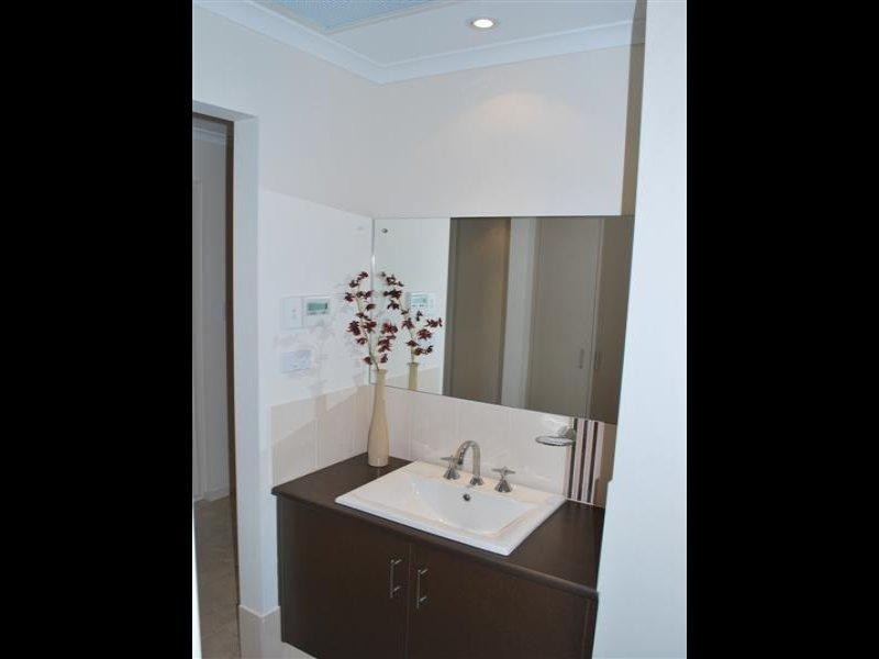 24 Corrimal Ave, Noarlunga Downs SA 5168