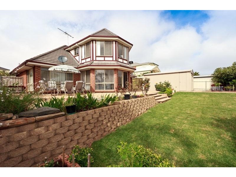 5 Petrel  Cl, Hallett Cove SA 5158