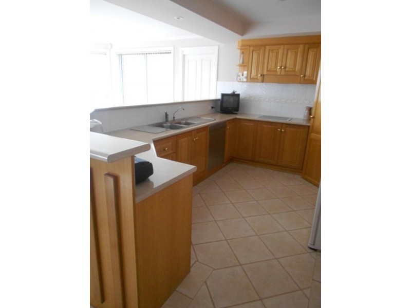 5 Petrel  Cl, Hallett Cove SA 5158