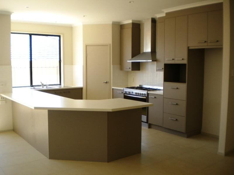5 Edithburgh Ave, Seaford Rise SA 5169
