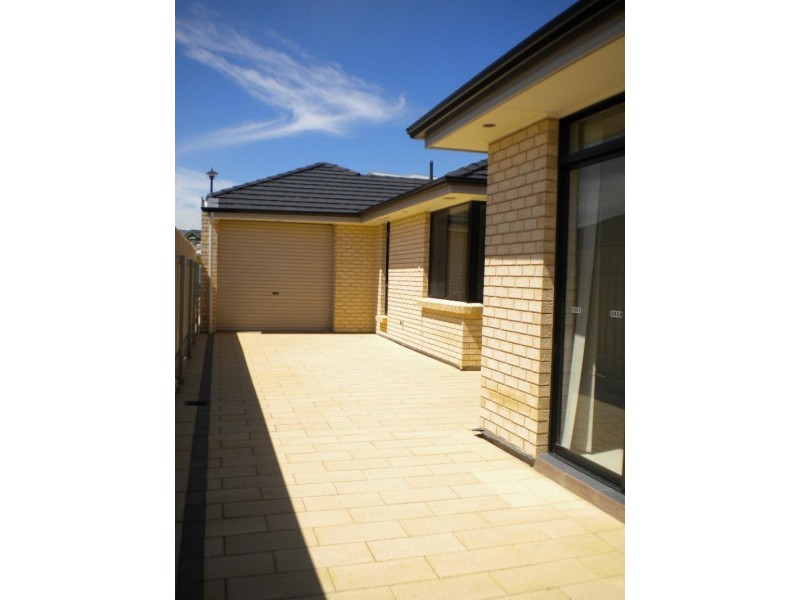 5 Edithburgh Ave, Seaford Rise SA 5169