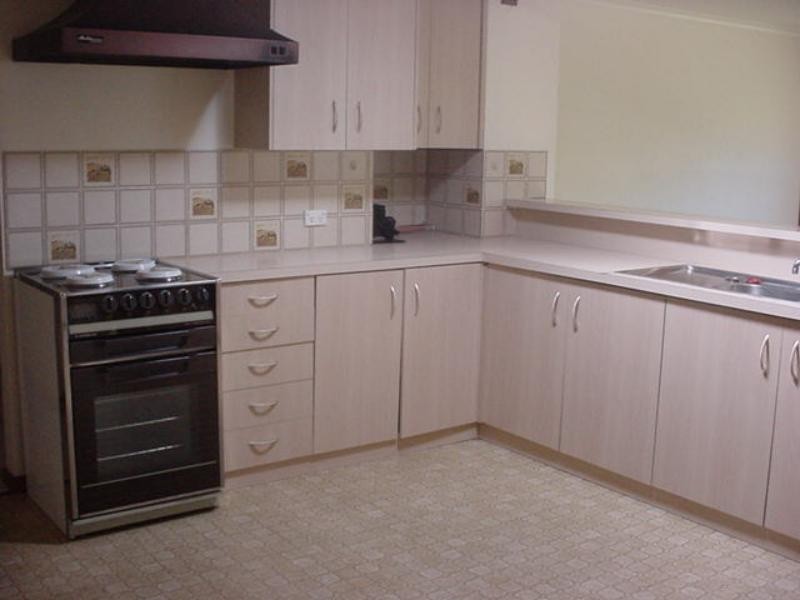 13 Warilda Cres, Hallett Cove SA 5158