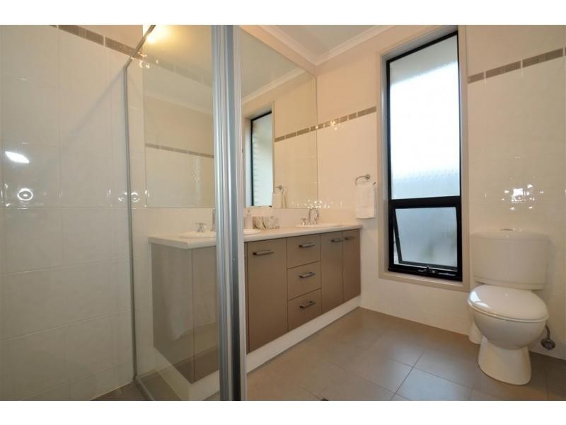5 Edithburgh Ave, Seaford Rise SA 5169