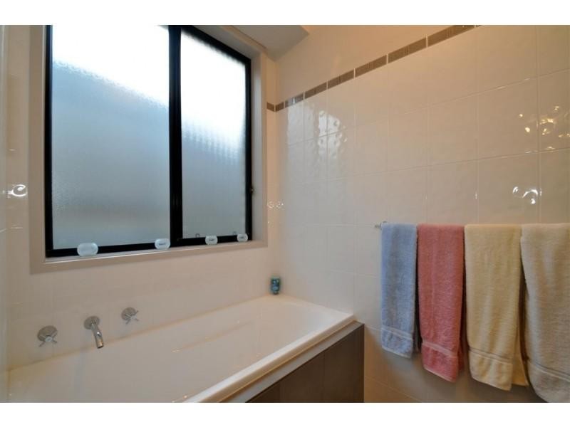5 Edithburgh Ave, Seaford Rise SA 5169