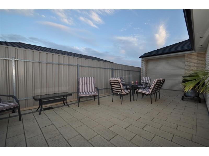5 Edithburgh Ave, Seaford Rise SA 5169