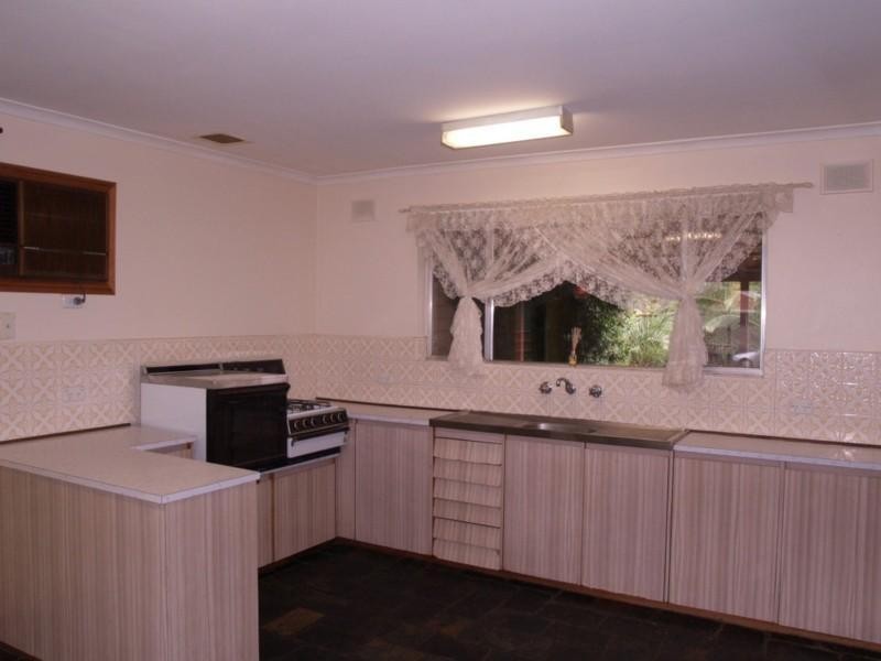 45 Nicolle  Dr, Morphett Vale SA 5162