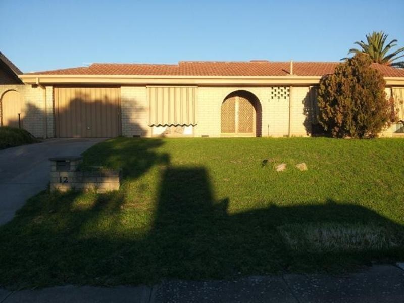 12 Intrepid Cres, Hallett Cove SA 5158