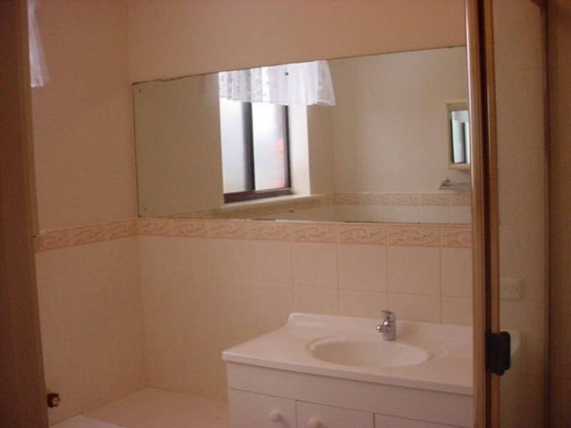 10 Serica St, Hallett Cove SA 5158