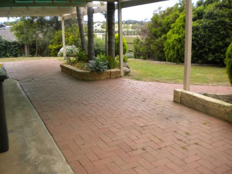 6 Sandison Rd, Hallett Cove SA 5158