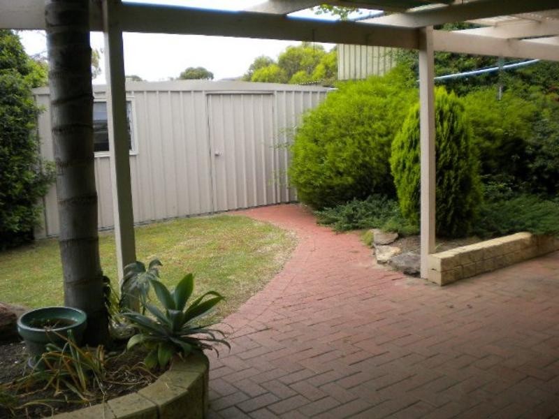 6 Sandison Rd, Hallett Cove SA 5158
