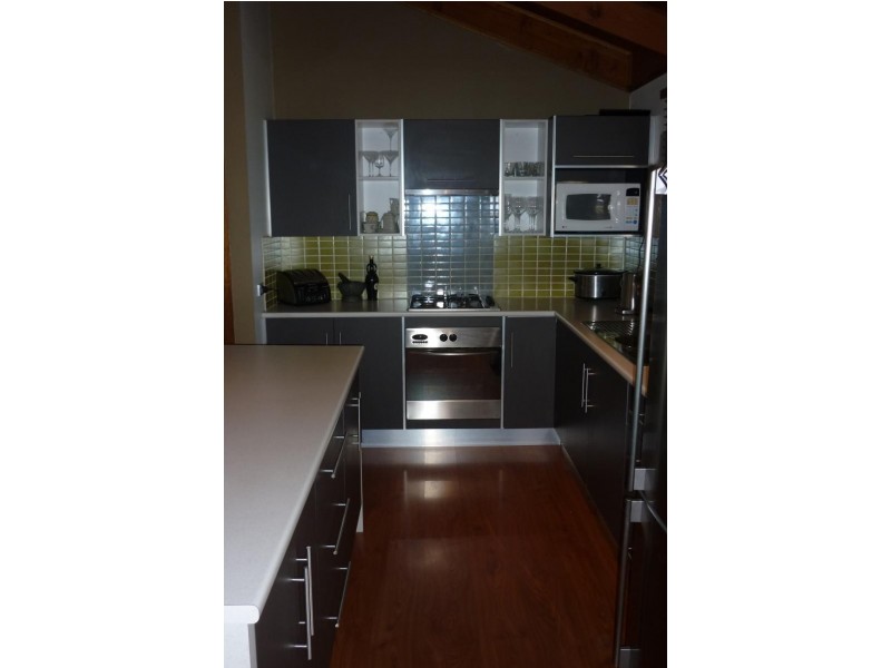 15 Kurrambi Cres, Hallett Cove SA 5158