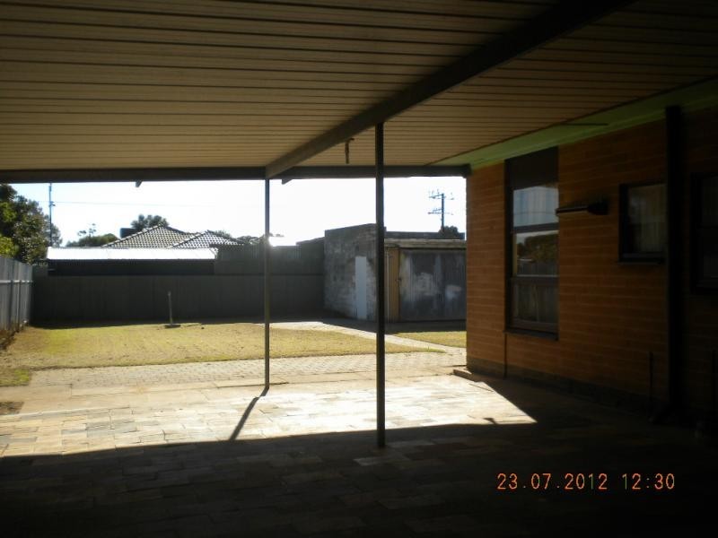 27 Maxwell Rd, Hackham West SA 5163