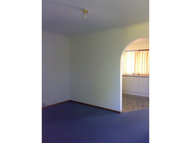9 Dylan Ct, Woodcroft SA 5162