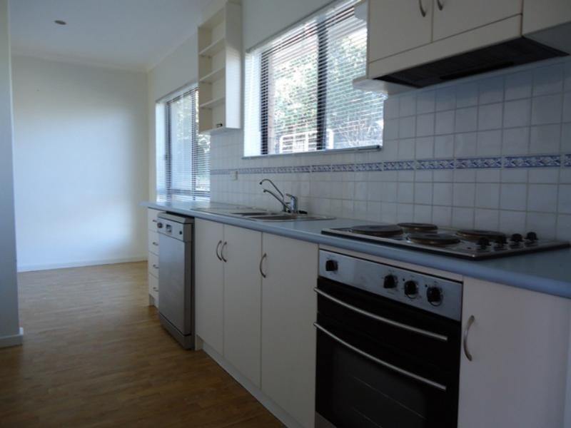 17 Serica St, Hallett Cove SA 5158