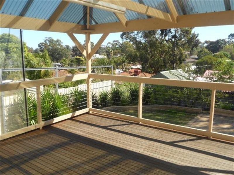 21 Glenloth Dr, Happy Valley SA 5159