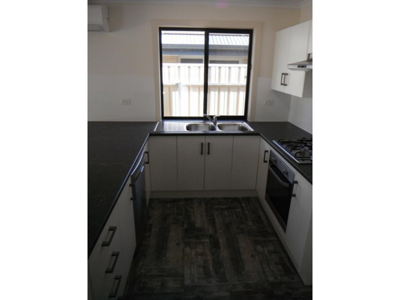 70 Kenihans Rd, Happy Valley SA 5159