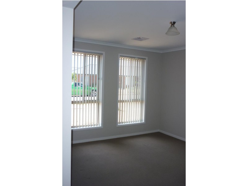 17 Flagpole Rd, Seaford Meadows SA 5169