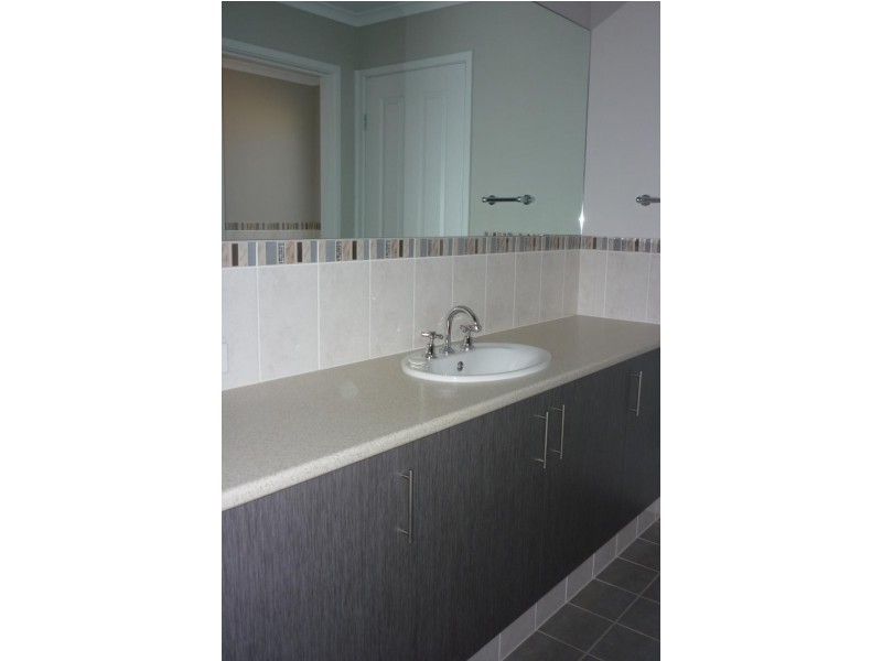 17 Flagpole Rd, Seaford Meadows SA 5169
