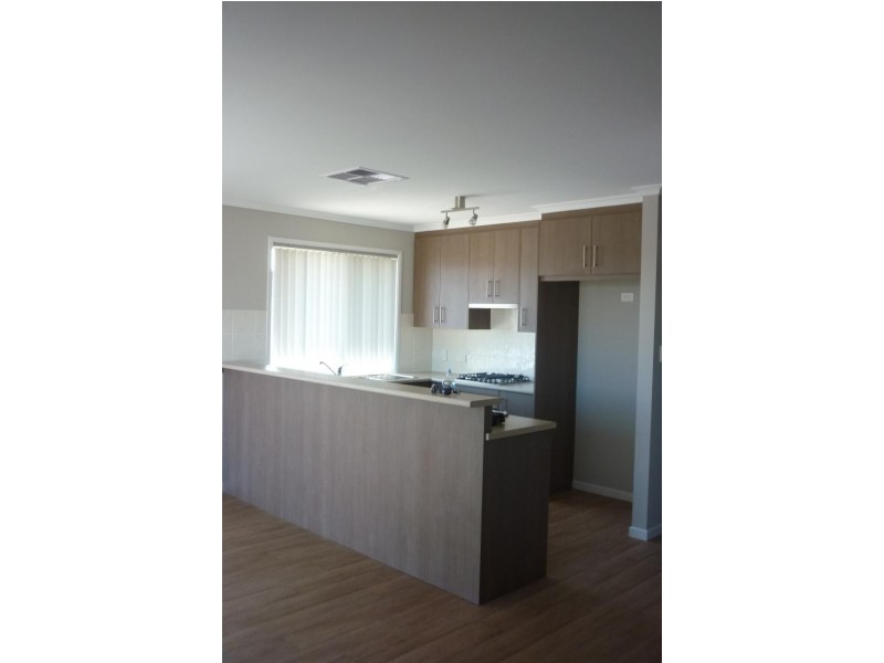 17 Flagpole Rd, Seaford Meadows SA 5169
