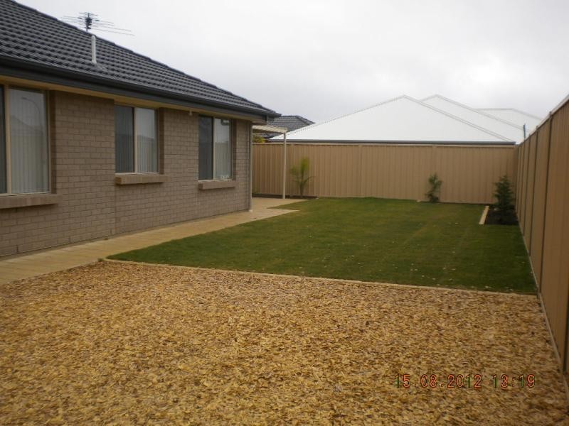 17 Flagpole Rd, Seaford Meadows SA 5169