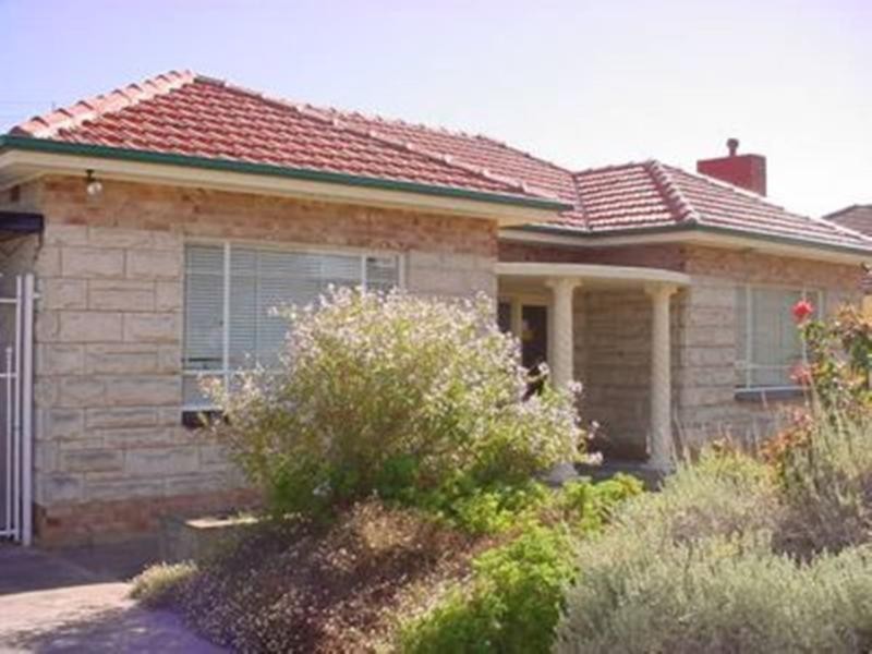 31  Tiparra Ave, Park Holme SA 5043