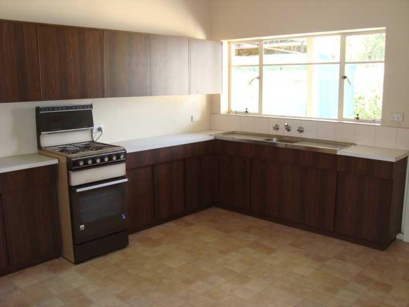 31  Tiparra Ave, Park Holme SA 5043