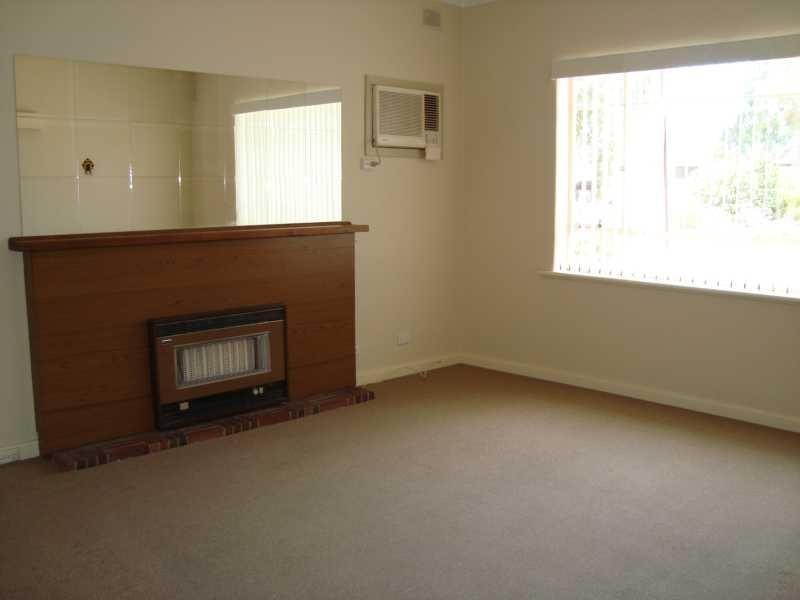 31  Tiparra Ave, Park Holme SA 5043