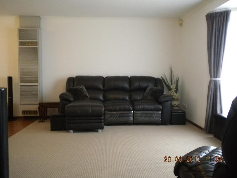 15 Gamay Dr, Old Reynella SA 5161