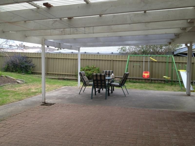 15 Gamay Dr, Old Reynella SA 5161