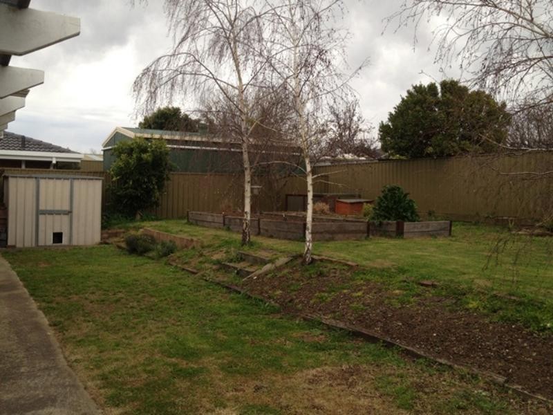 15 Gamay Dr, Old Reynella SA 5161